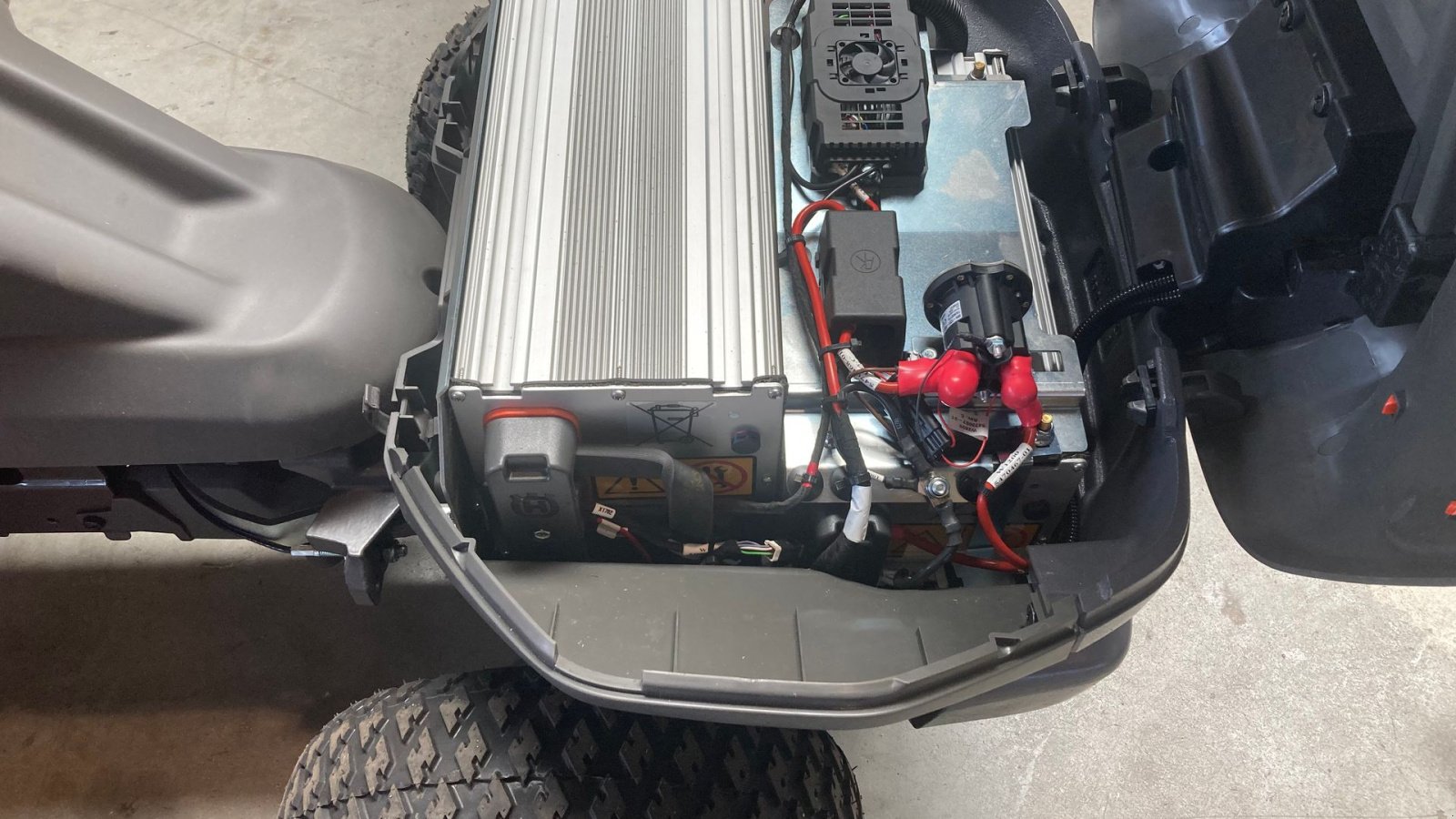 Sitzrasenmäher типа Husqvarna R200IX AWD Long Range Elektrisk, Gebrauchtmaschine в Roskilde (Фотография 14)