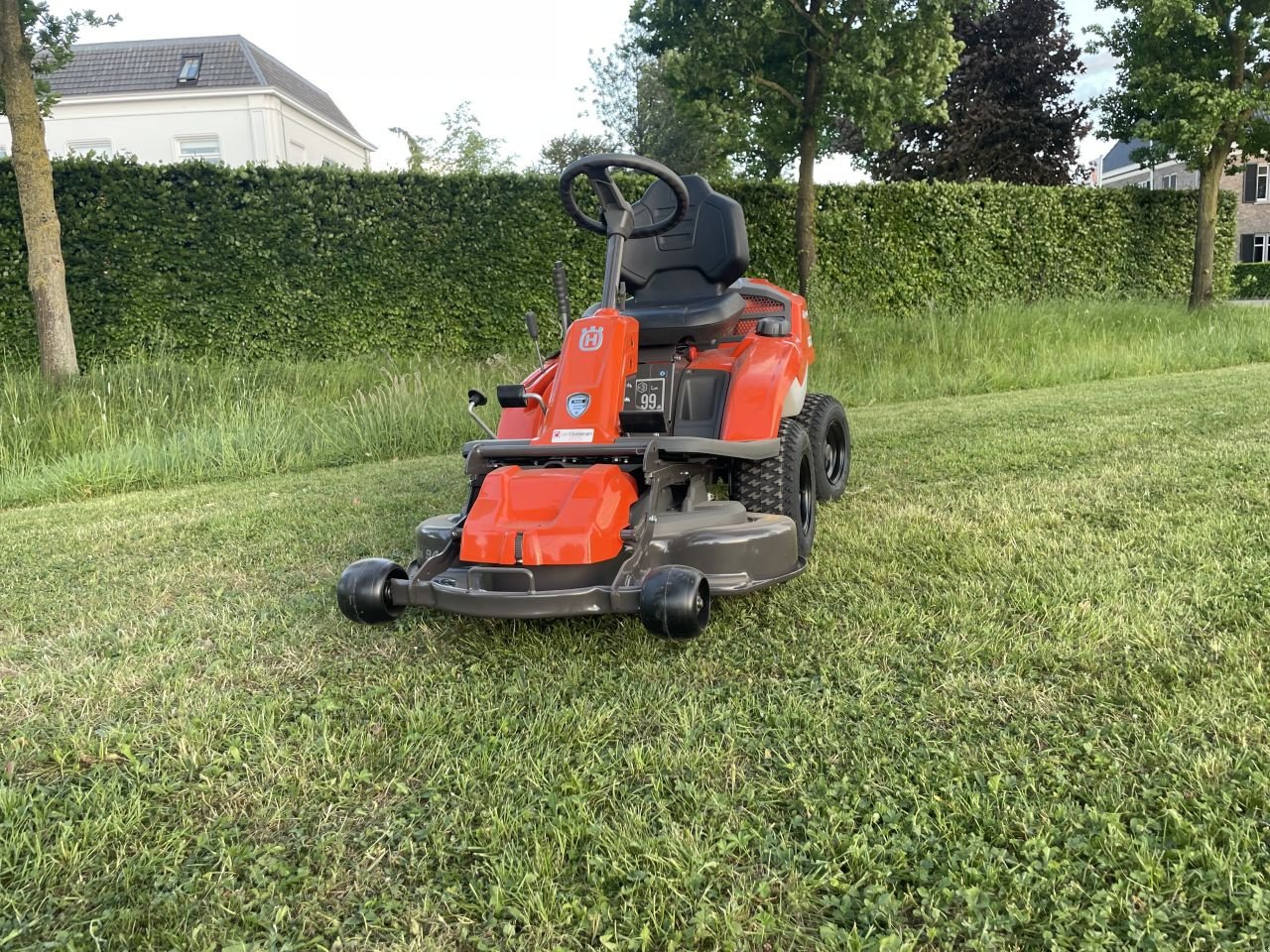 Sitzrasenmäher typu Husqvarna R214TC, Gebrauchtmaschine v Kesteren (Obrázek 3)