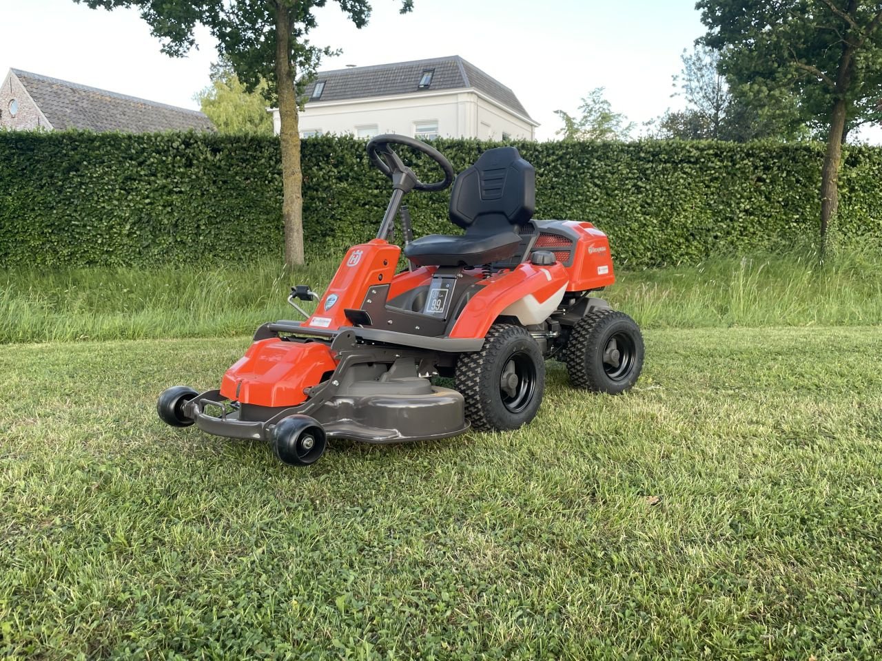 Sitzrasenmäher typu Husqvarna R214TC, Gebrauchtmaschine v Kesteren (Obrázek 2)