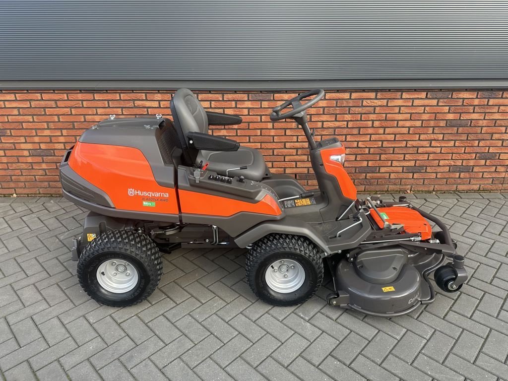 Sitzrasenmäher typu Husqvarna R420TSX AWD, Gebrauchtmaschine v Cabauw (Obrázek 11)