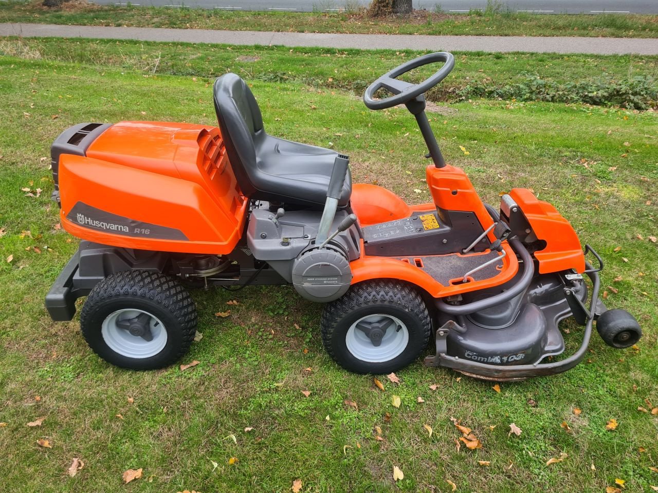 Sitzrasenmäher typu Husqvarna Rider 16, Gebrauchtmaschine v Lierop (Obrázek 5)