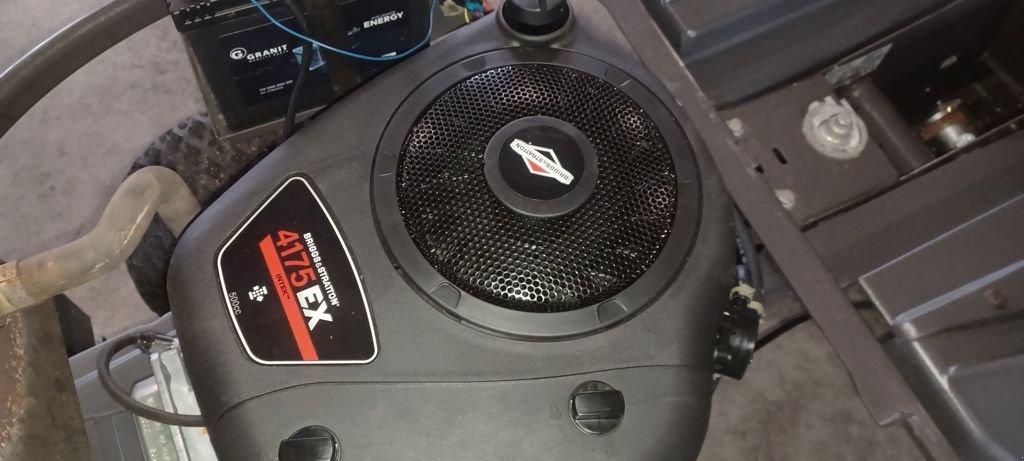 Sitzrasenmäher typu Husqvarna RIDER 18, Gebrauchtmaschine v Hasselt (Obrázek 7)