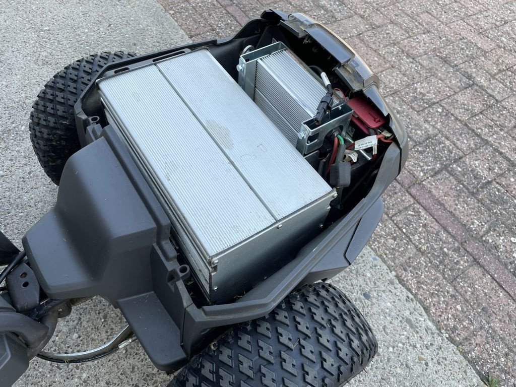 Sitzrasenmäher des Typs Husqvarna RIDER112IC, Gebrauchtmaschine in Hasselt (Bild 8)