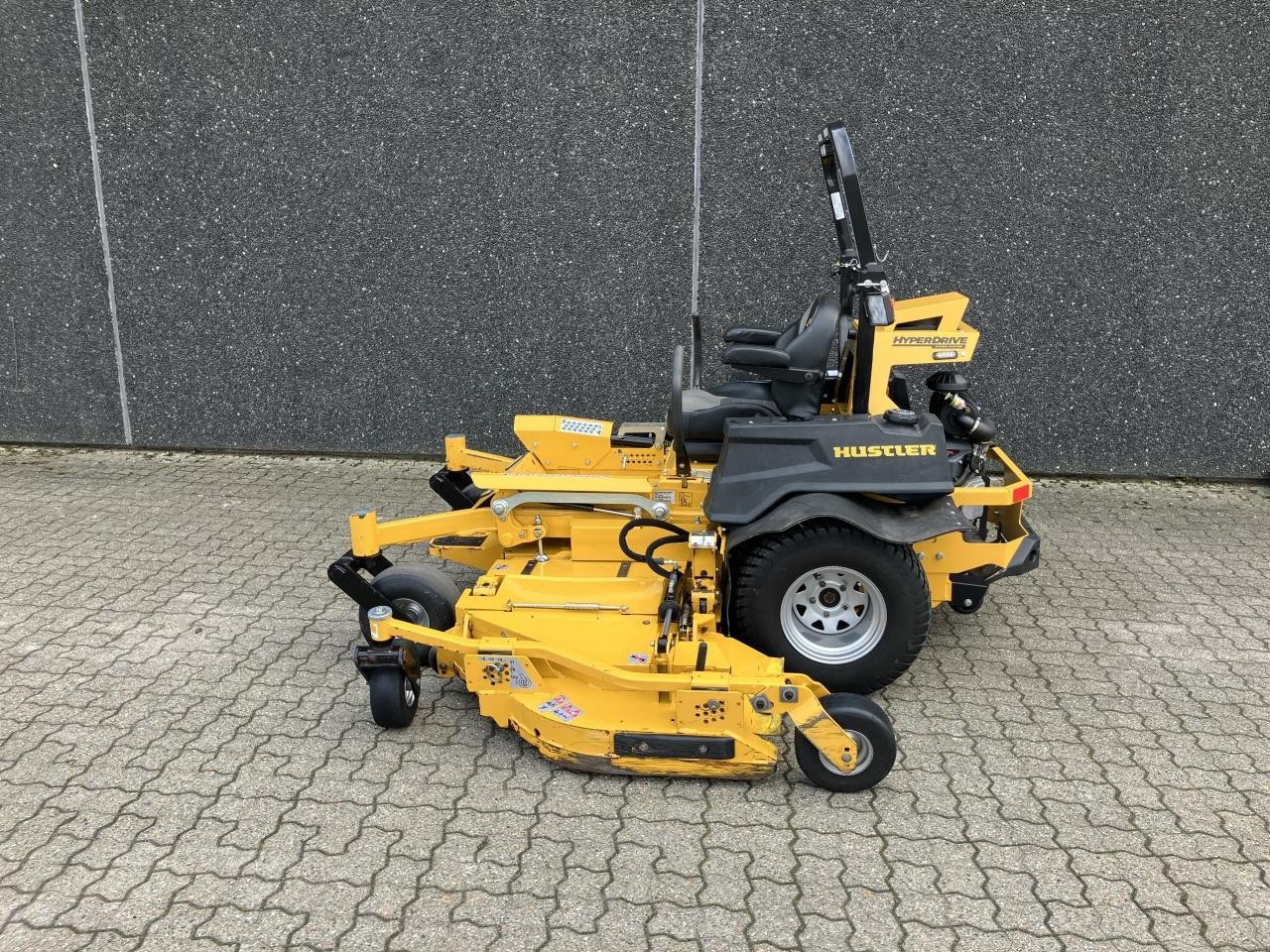 Sitzrasenmäher tip Hustler  SUPER 104, Gebrauchtmaschine in Brønderslev (Poză 1)