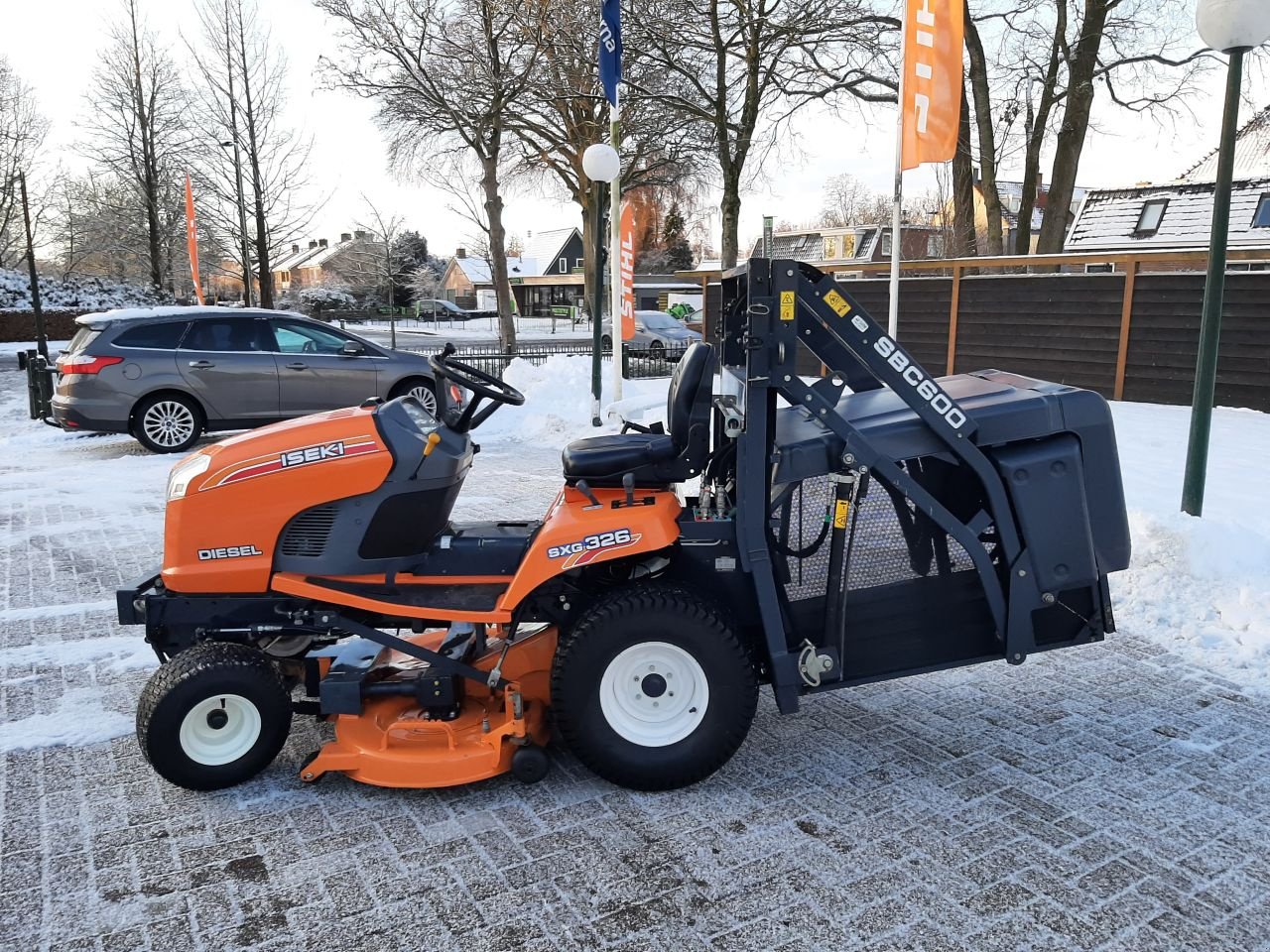 Sitzrasenmäher des Typs Iseki SXG 326 hooglosser, Gebrauchtmaschine in Hardegarijp (Bild 5)