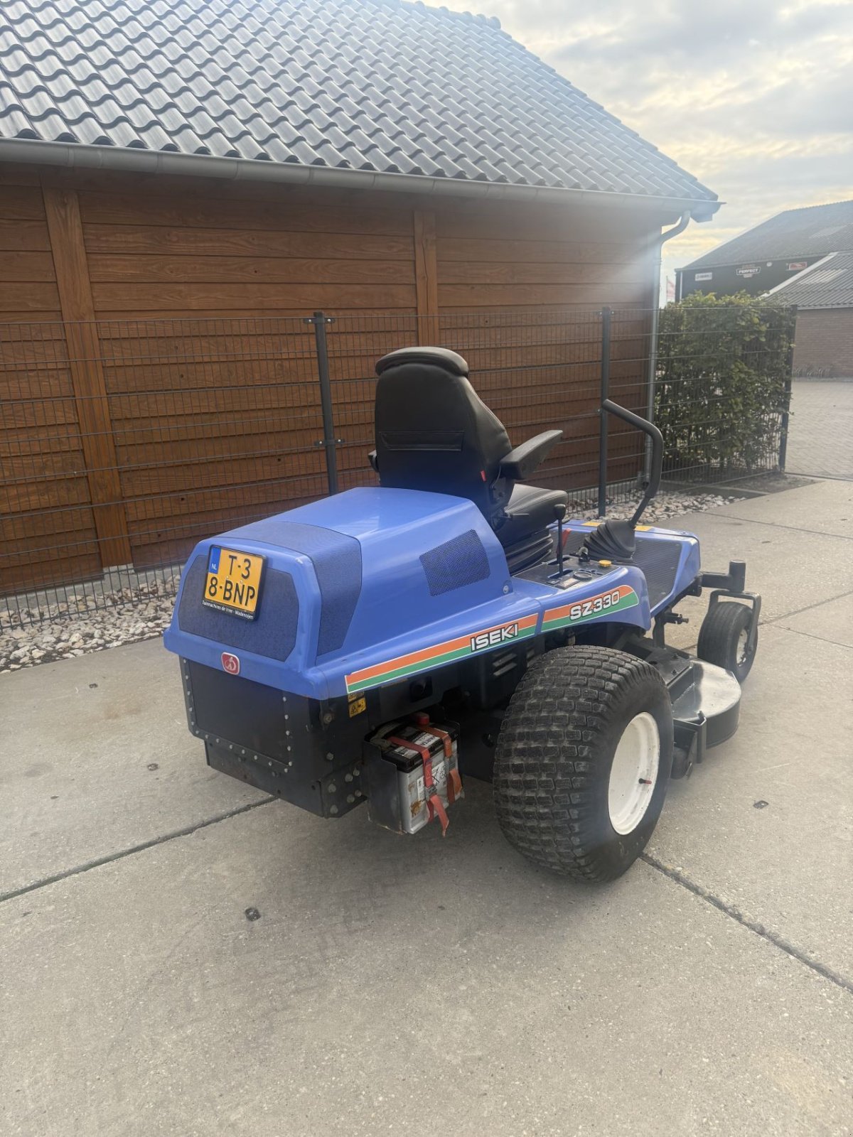 Sitzrasenmäher typu Iseki Sz330, Gebrauchtmaschine v Wadenoijen (Obrázek 2)