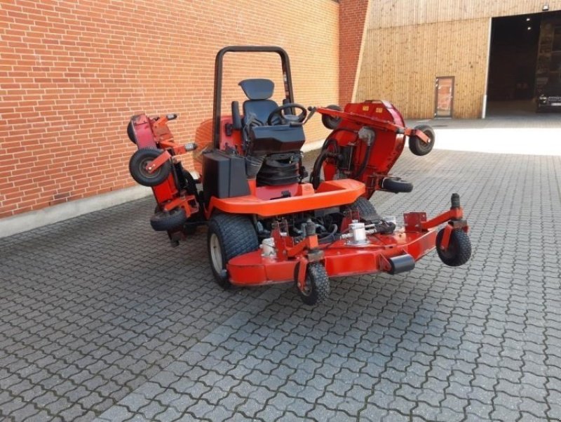 Sitzrasenmäher du type Jacobsen HR5111, Gebrauchtmaschine en Herning (Photo 3)