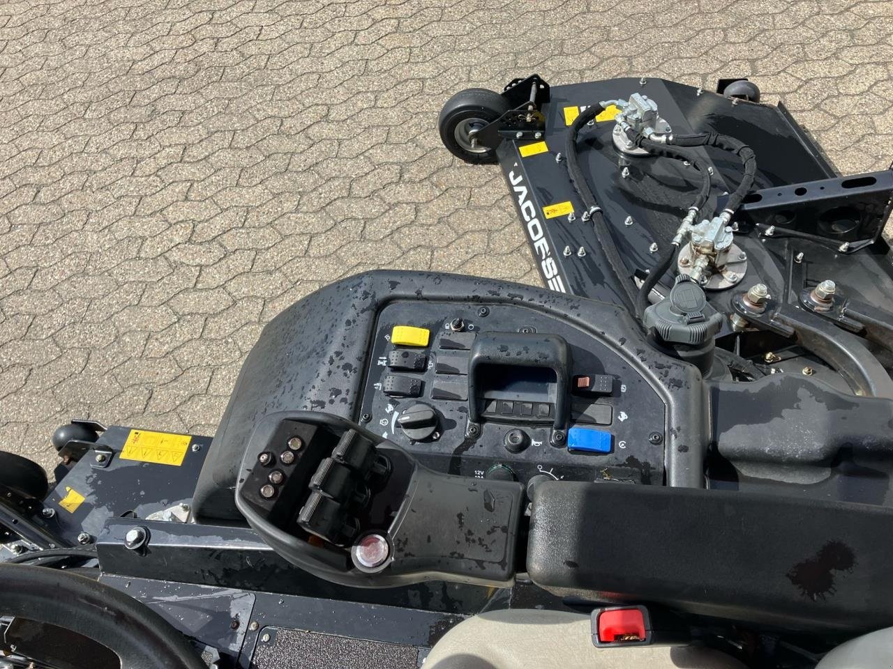 Sitzrasenmäher van het type Jacobsen HR700, Gebrauchtmaschine in Trige (Foto 7)