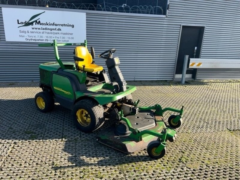 Sitzrasenmäher des Typs John Deere 1435, Gebrauchtmaschine in Tilst (Bild 1)