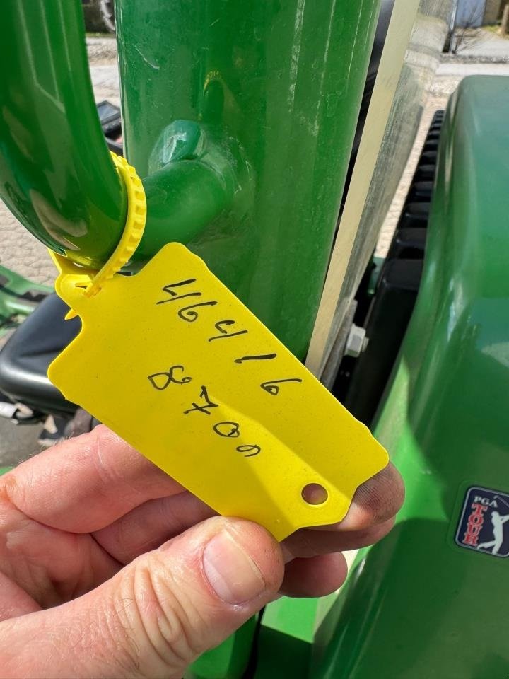 Sitzrasenmäher от тип John Deere 8700 A, Gebrauchtmaschine в Trige (Снимка 5)