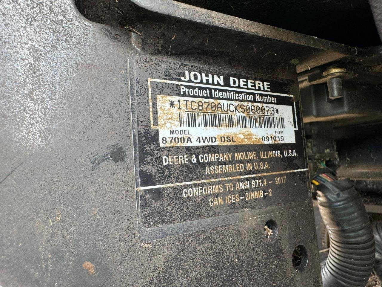 Sitzrasenmäher от тип John Deere 8700 A, Gebrauchtmaschine в Trige (Снимка 4)