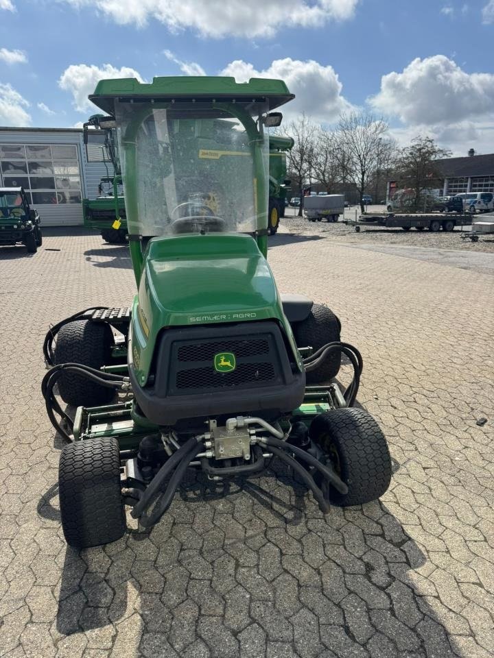 Sitzrasenmäher от тип John Deere 8700 A, Gebrauchtmaschine в Trige (Снимка 11)