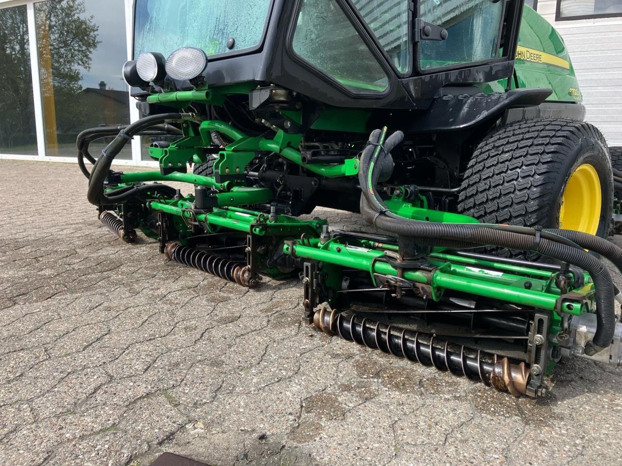 Sitzrasenmäher van het type John Deere 8700 A, Gebrauchtmaschine in Trige (Foto 9)