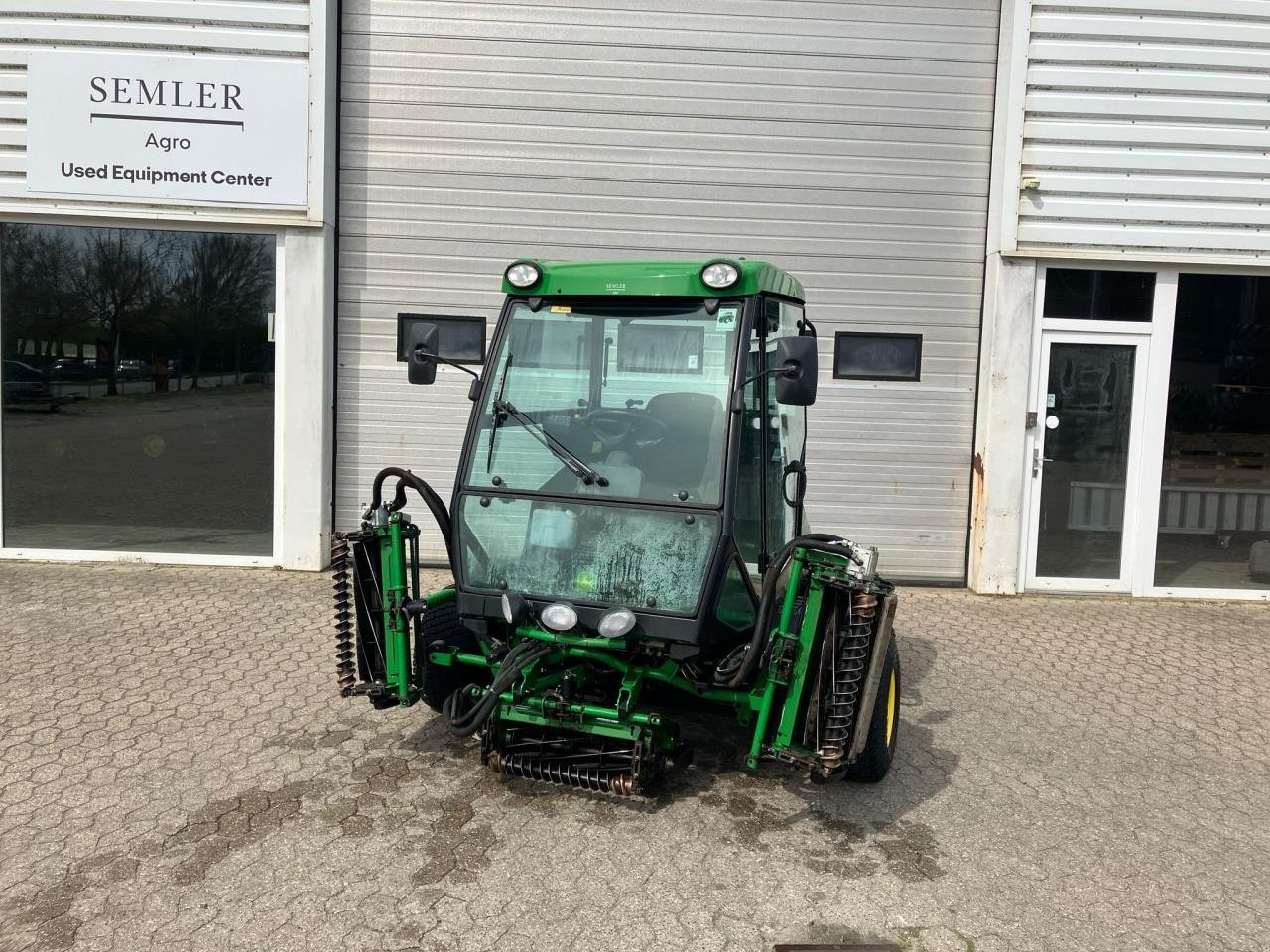 Sitzrasenmäher van het type John Deere 8700 A, Gebrauchtmaschine in Trige (Foto 5)