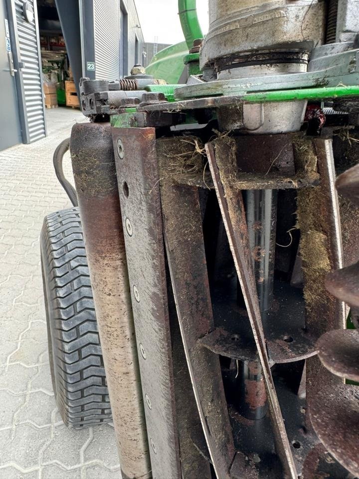 Sitzrasenmäher des Typs John Deere 8700, Gebrauchtmaschine in Næstved (Bild 11)