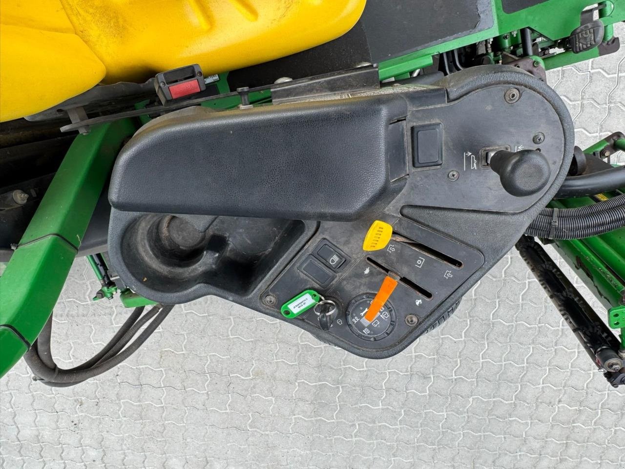 Sitzrasenmäher des Typs John Deere 8700, Gebrauchtmaschine in Næstved (Bild 16)