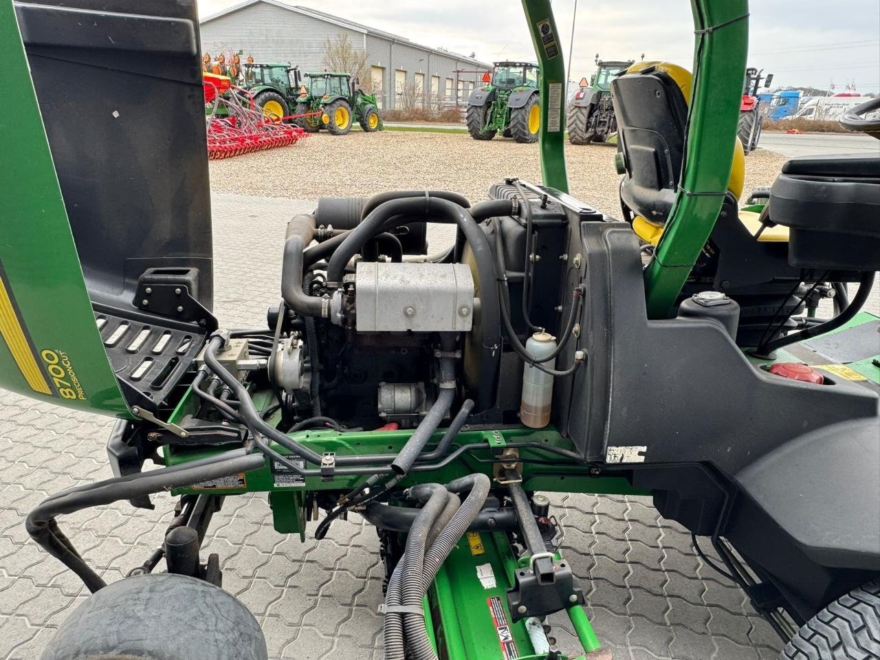 Sitzrasenmäher des Typs John Deere 8700, Gebrauchtmaschine in Næstved (Bild 18)