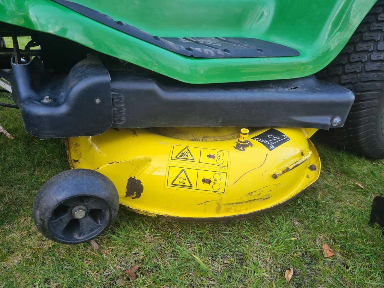 Sitzrasenmäher от тип John Deere LTR180, Gebrauchtmaschine в Lierop (Снимка 9)