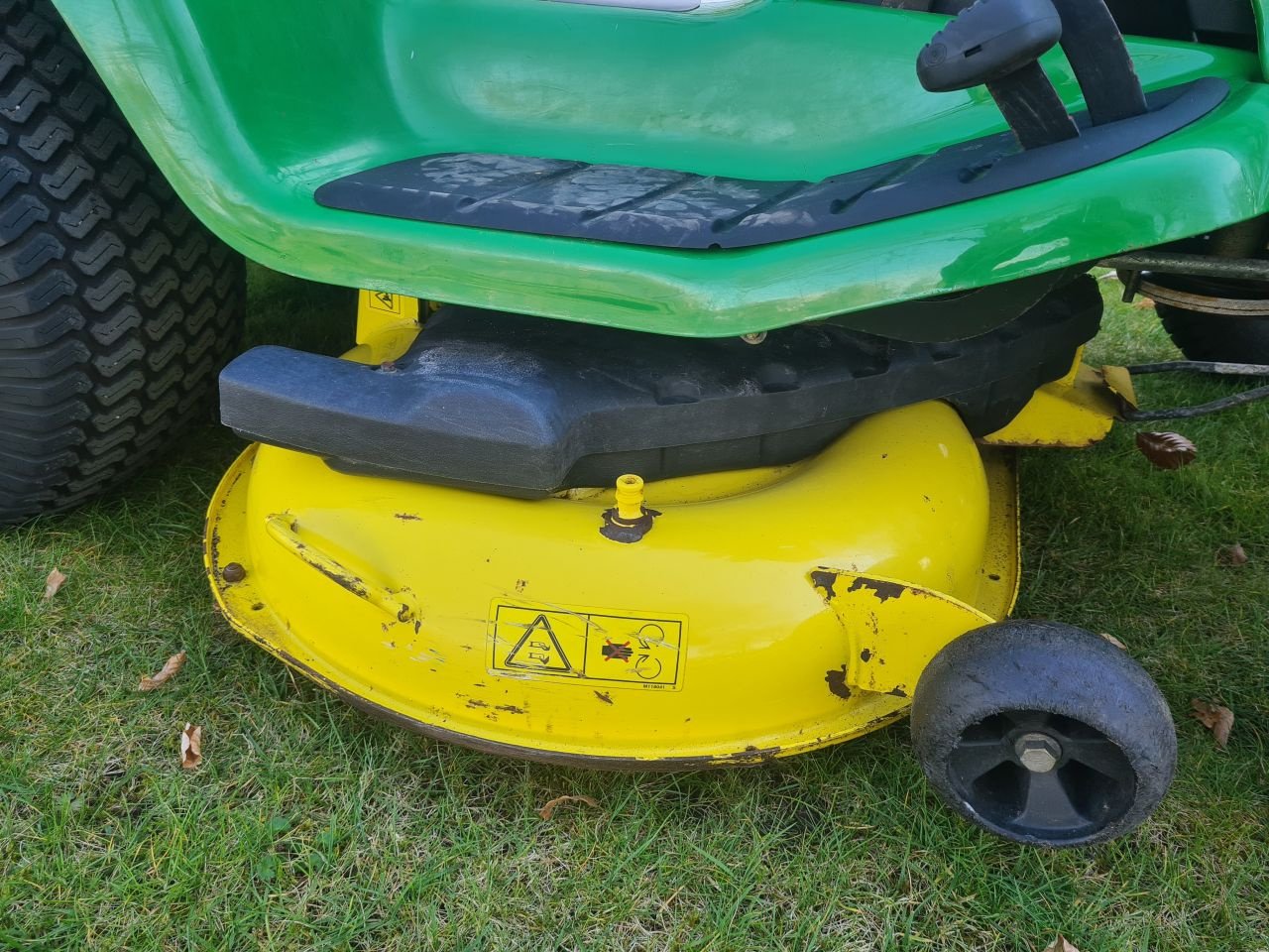 Sitzrasenmäher от тип John Deere LTR180, Gebrauchtmaschine в Lierop (Снимка 8)