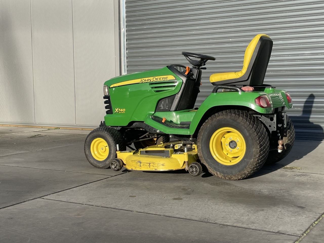 Sitzrasenmäher van het type John Deere X740, Gebrauchtmaschine in Kesteren (Foto 5)