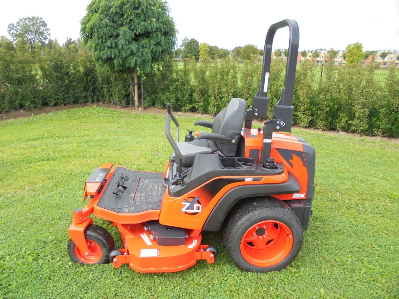 Sitzrasenmäher typu Kioti zxd diesel, Neumaschine v Houten (Obrázek 2)