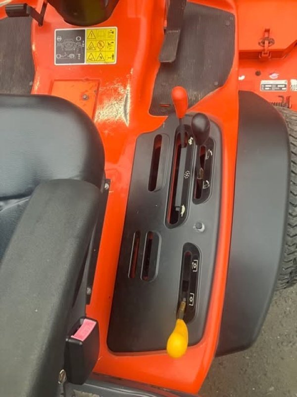 Sitzrasenmäher van het type Kubota F3090, Gebrauchtmaschine in Glamsbjerg (Foto 9)