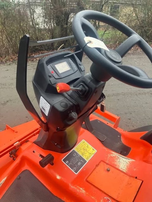 Sitzrasenmäher van het type Kubota F3090, Gebrauchtmaschine in Glamsbjerg (Foto 11)