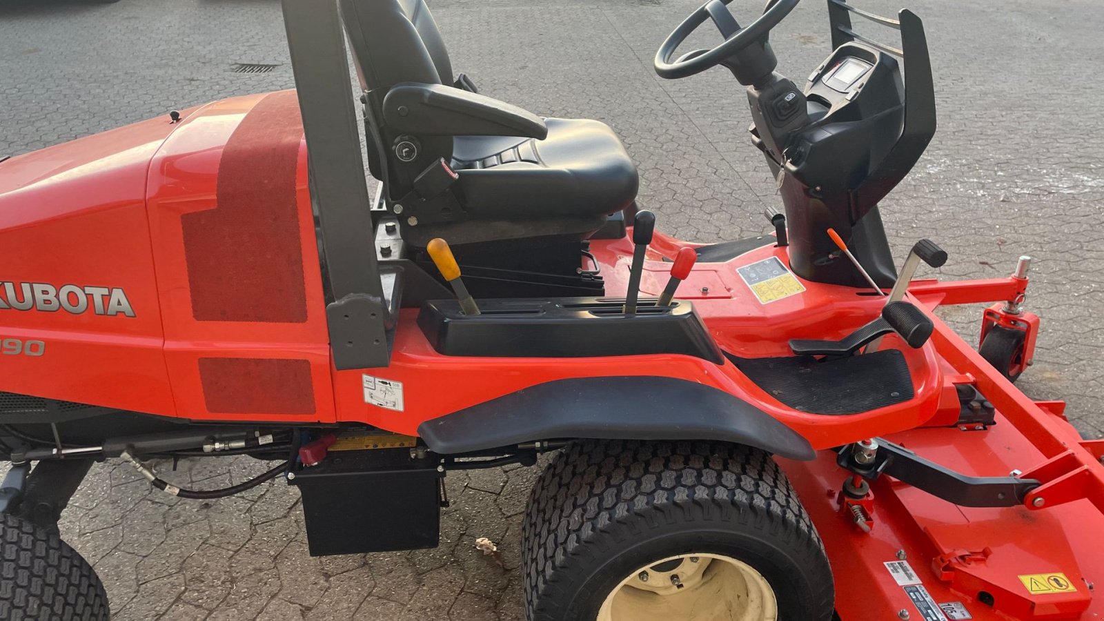 Sitzrasenmäher типа Kubota F3090, Gebrauchtmaschine в Helsinge (Фотография 4)