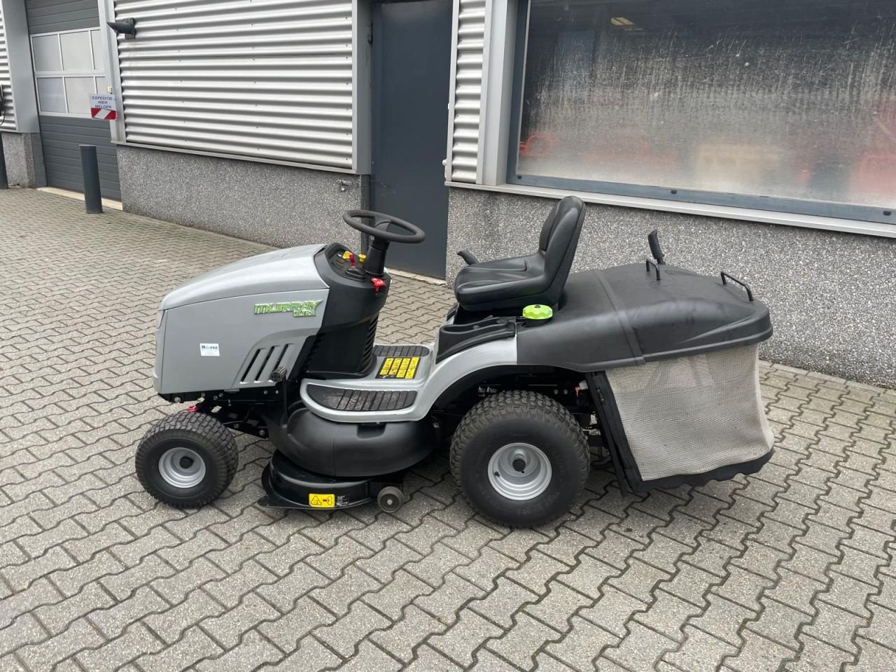 Sitzrasenmäher van het type Murray MRD100 zitmaaier met opvang, Gebrauchtmaschine in Roermond (Foto 2)