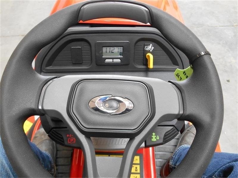 Sitzrasenmäher of the type Simplicity SLT 275, Gebrauchtmaschine in Mern (Picture 8)