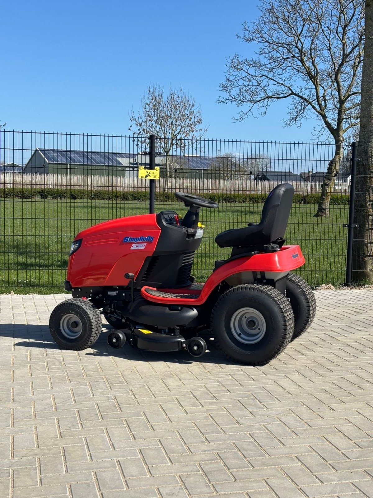 Sitzrasenmäher типа Simplicity Slt210, Gebrauchtmaschine в Wadenoijen (Фотография 2)