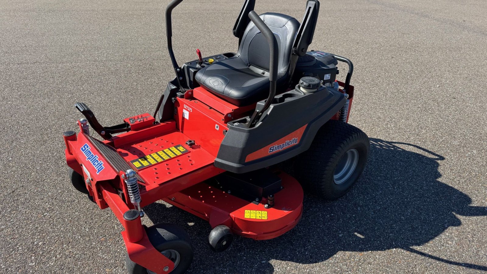 Sitzrasenmäher van het type Simplicity SZT 275 Bagudkast, Gebrauchtmaschine in Thisted (Foto 4)