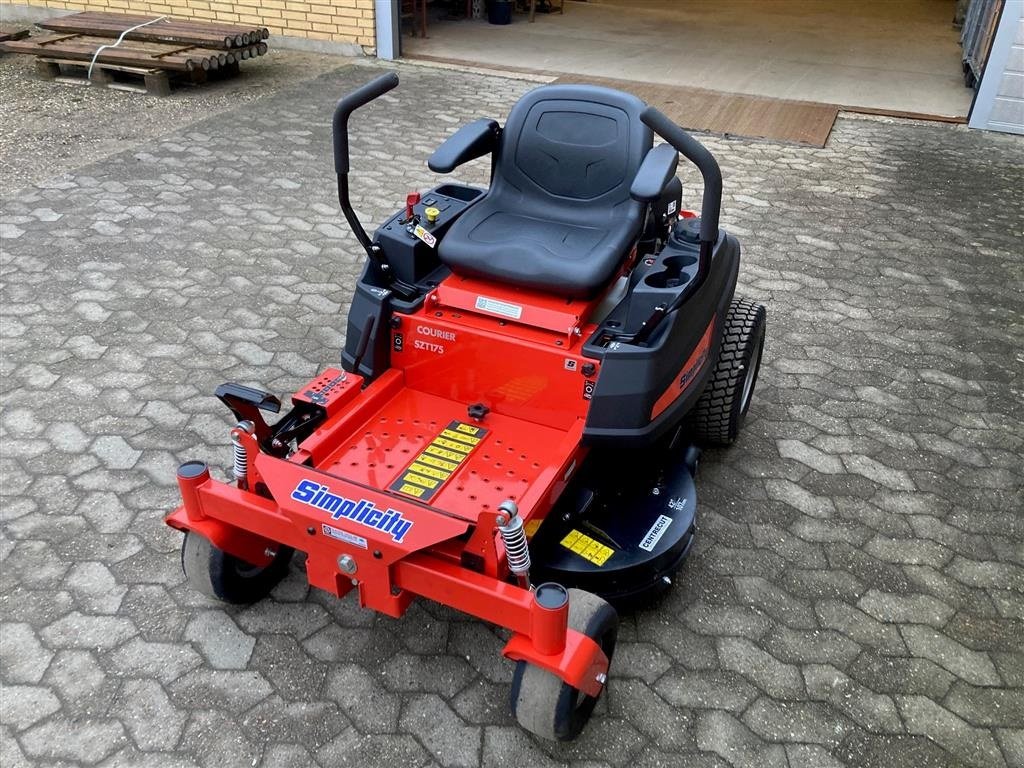 Sitzrasenmäher del tipo Simplicity ZT 175 IS, Gebrauchtmaschine In Tinglev (Immagine 3)