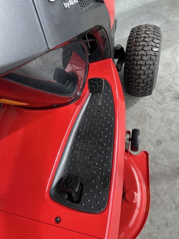 Sitzrasenmäher des Typs Solo zitmaaier T13-933HD, Neumaschine in Bladel (Bild 11)