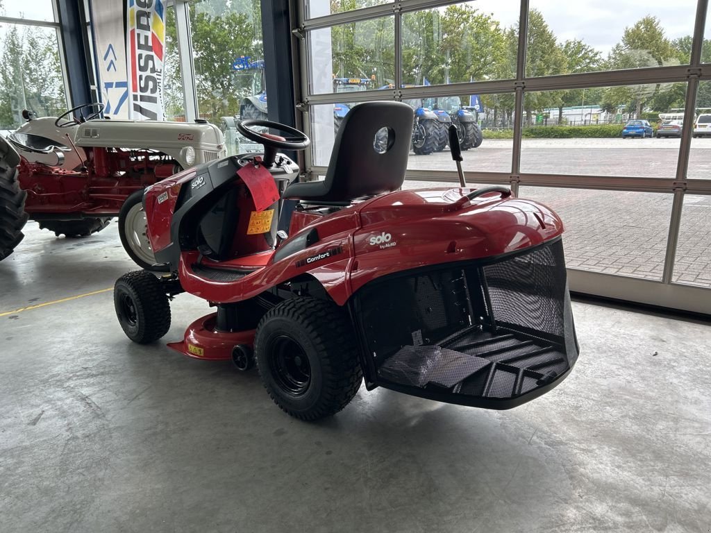 Sitzrasenmäher des Typs Solo zitmaaier T13-933HD, Neumaschine in Bladel (Bild 3)