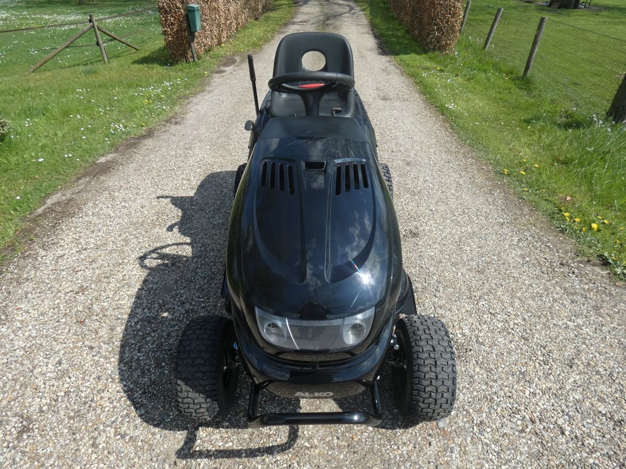 Sitzrasenmäher des Typs Sonstige Alko Powerline AL-KO T15-93.2 HD-A, Neumaschine in Klarenbeek (Bild 3)