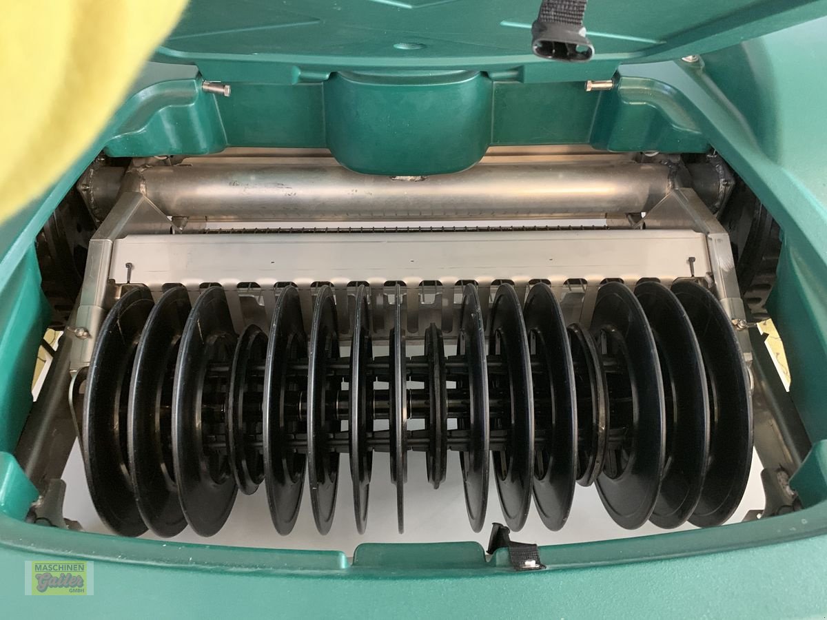 Sitzrasenmäher van het type Sonstige Bigmow, Parcmow, Ballpicker, Neumaschine in Kötschach (Foto 9)