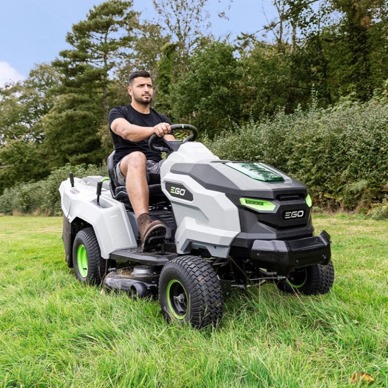 Sitzrasenmäher of the type Sonstige EGO power plus TR3801E-B, Neumaschine in Bladel (Picture 4)