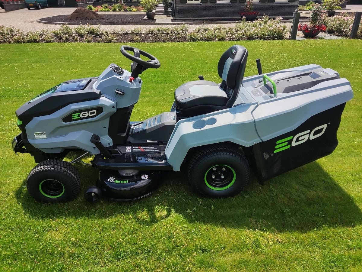 Sitzrasenmäher of the type Sonstige EGO TR3801E-B, Neumaschine in Klarenbeek (Picture 4)