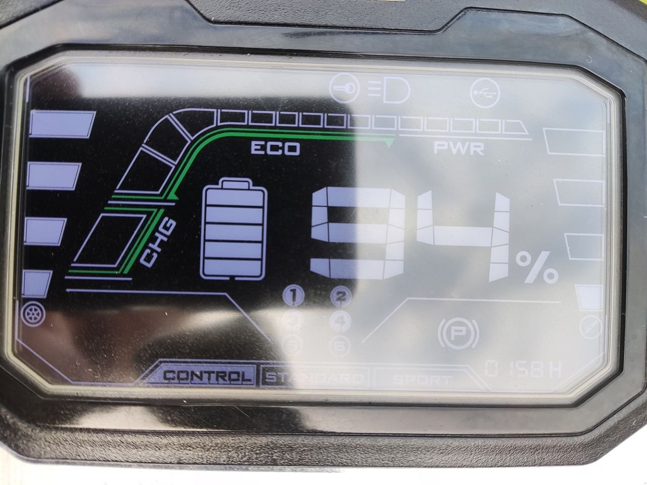 Sitzrasenmäher типа Sonstige EGO ZT5201E-L, Gebrauchtmaschine в Klarenbeek (Фотография 5)