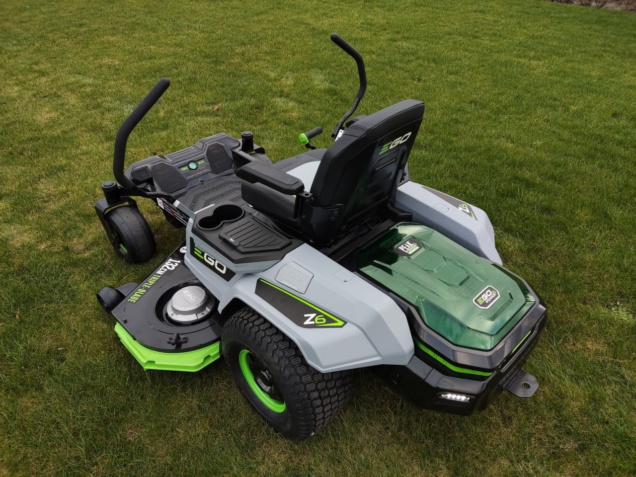 Sitzrasenmäher Türe ait Sonstige EGO ZT5201E-L, Neumaschine içinde Klarenbeek (resim 7)