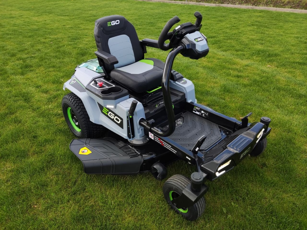 Sitzrasenmäher typu Sonstige EGO ZTR6, Neumaschine v Klarenbeek (Obrázek 3)