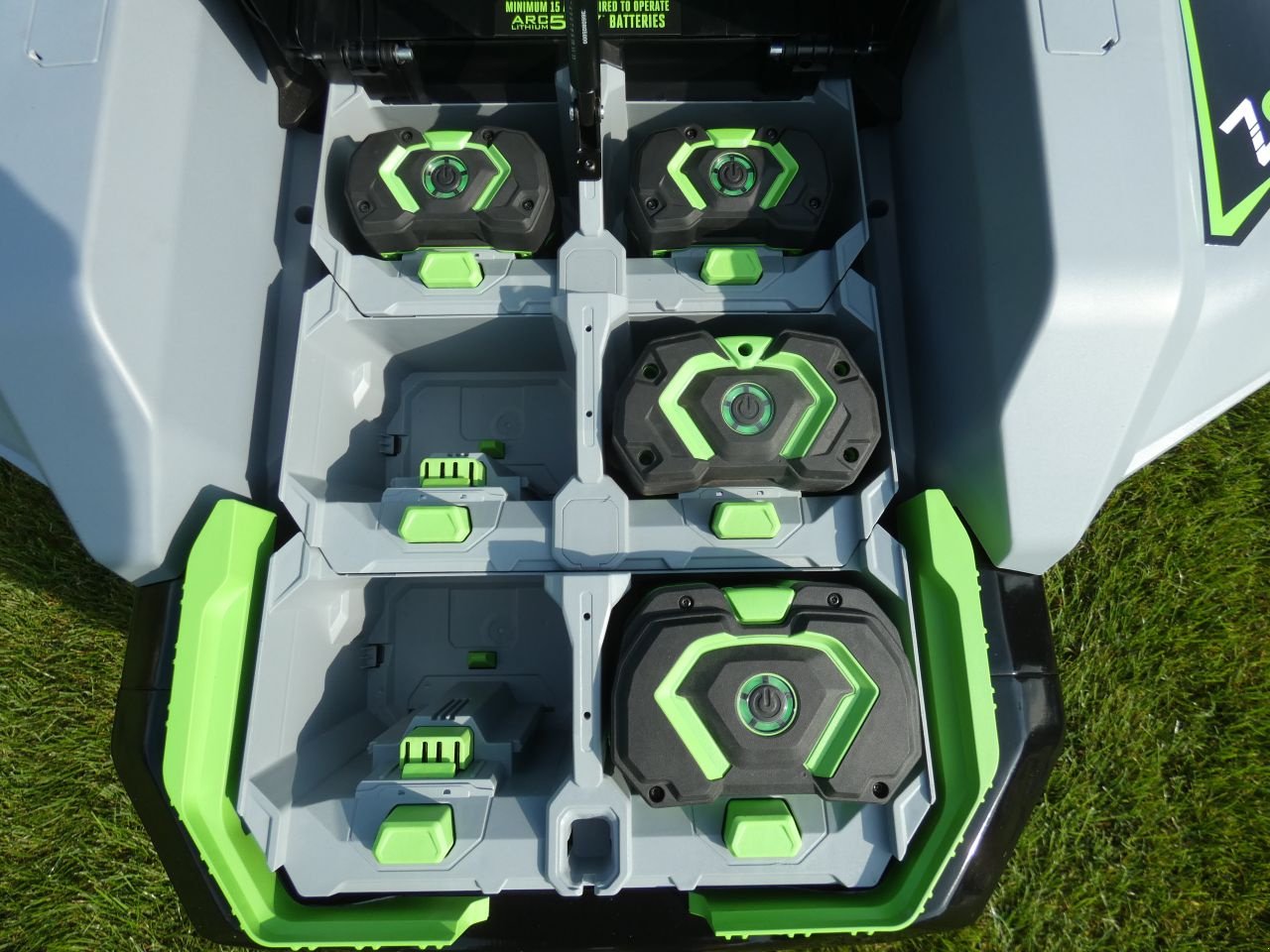 Sitzrasenmäher van het type Sonstige EGO ZTR6, Neumaschine in Klarenbeek (Foto 5)