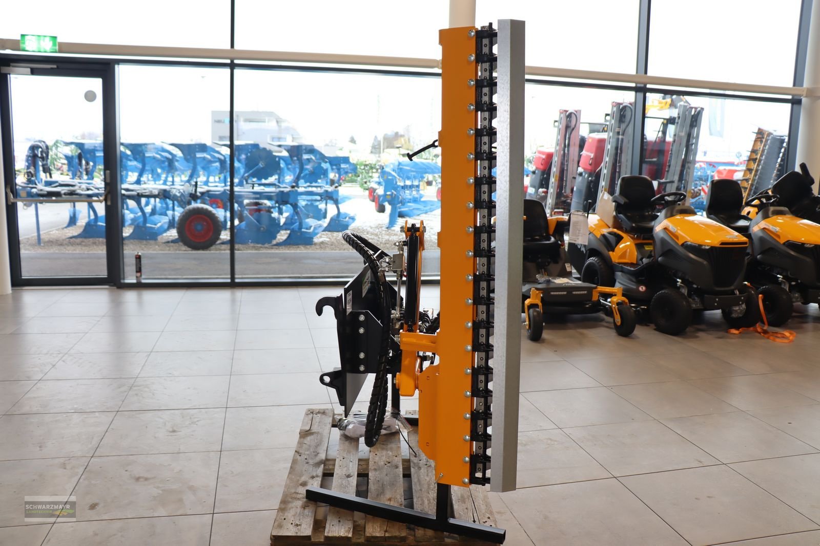 Sitzrasenmäher des Typs Sonstige Giant Heckenschere, Neumaschine in Gampern (Bild 2)