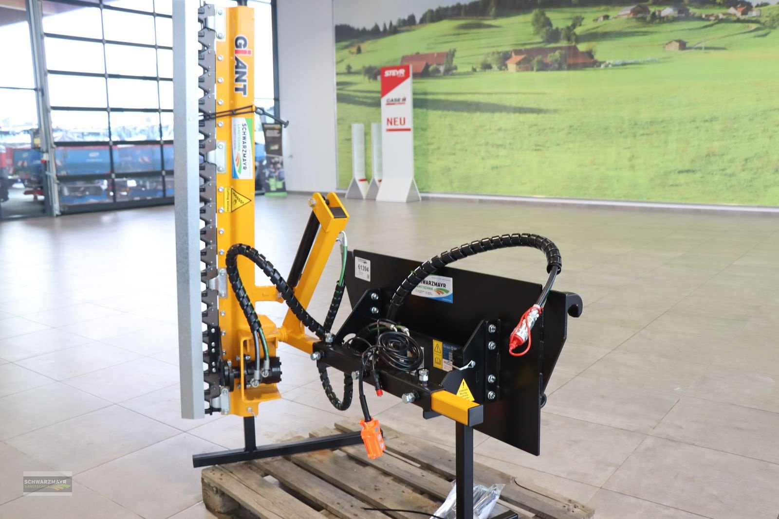 Sitzrasenmäher des Typs Sonstige Giant Heckenschere, Neumaschine in Gampern (Bild 5)