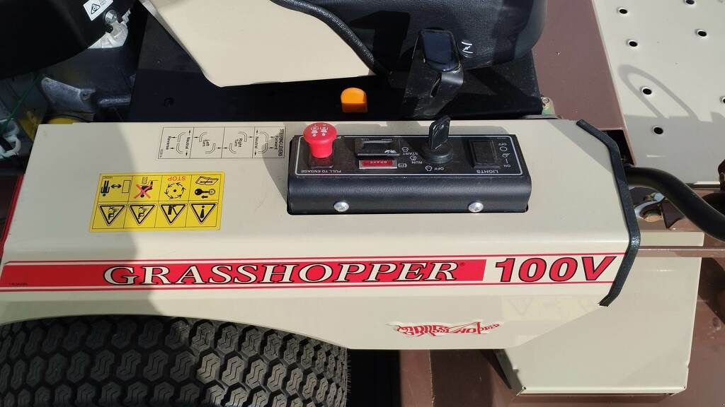 Sitzrasenmäher typu Sonstige Grasshopper 100V zero turn GH534049A, Neumaschine w Mijdrecht (Zdjęcie 4)