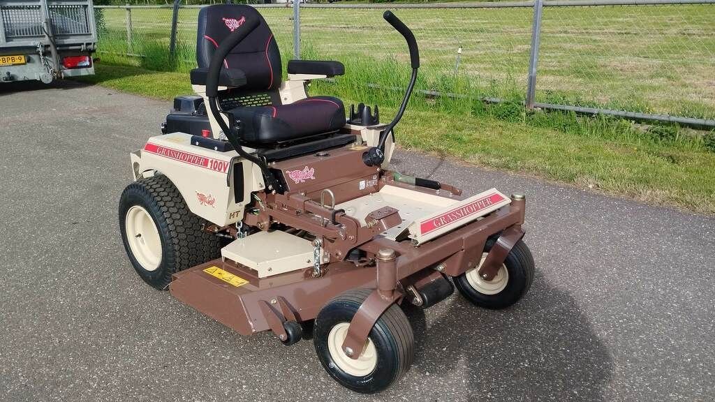 Sitzrasenmäher typu Sonstige Grasshopper 100V zero turn GH534049A, Neumaschine w Mijdrecht (Zdjęcie 2)