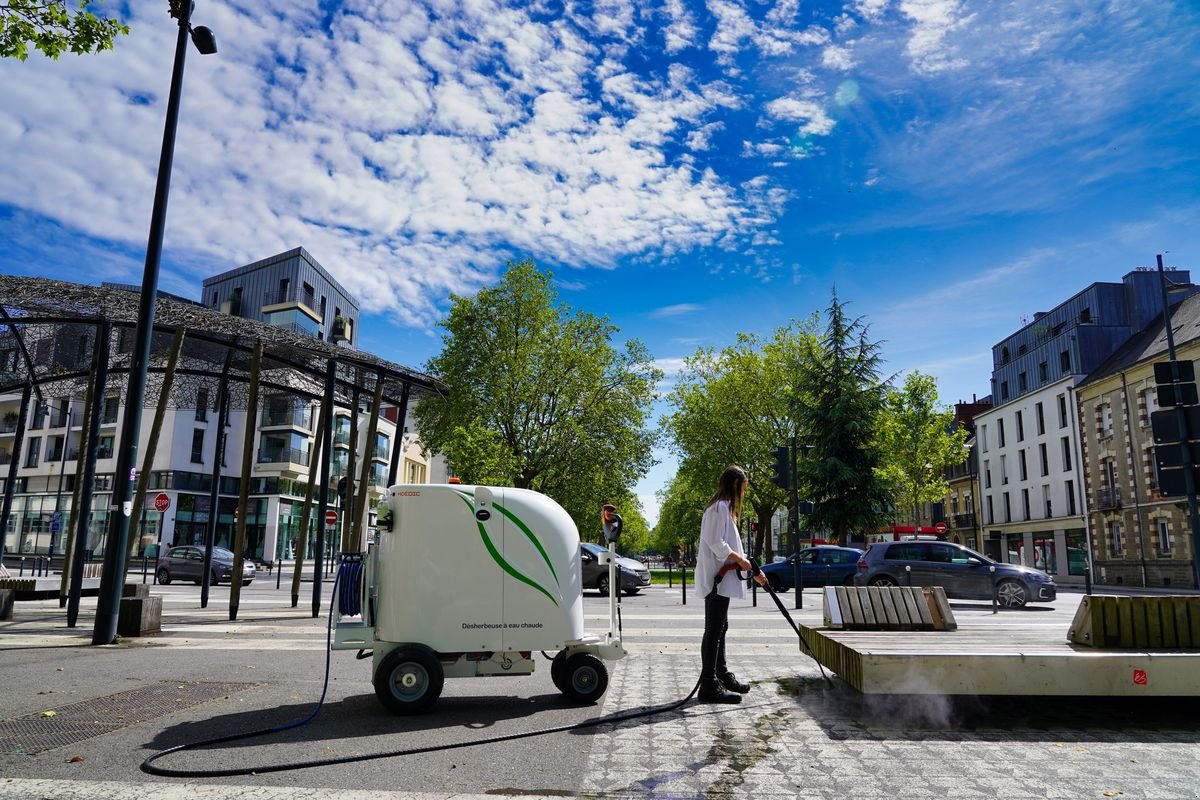 Sitzrasenmäher Türe ait Sonstige Oeliatec HOEDIC Unkrautbekämpfung Heißwasser, Neumaschine içinde Aigen-Schlägl (resim 15)