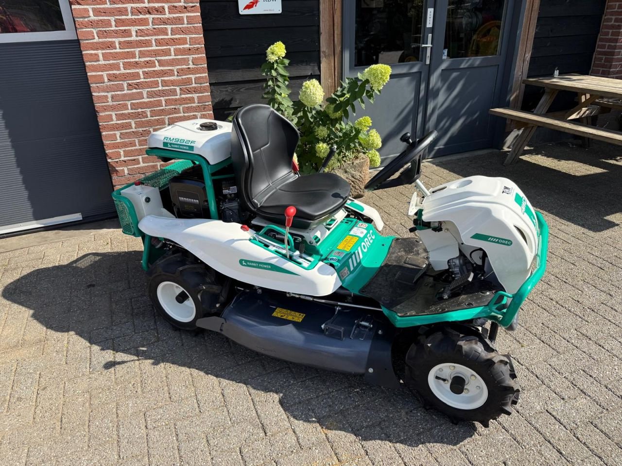 Sitzrasenmäher of the type Sonstige Orec RM982F, Neumaschine in Klarenbeek (Picture 2)