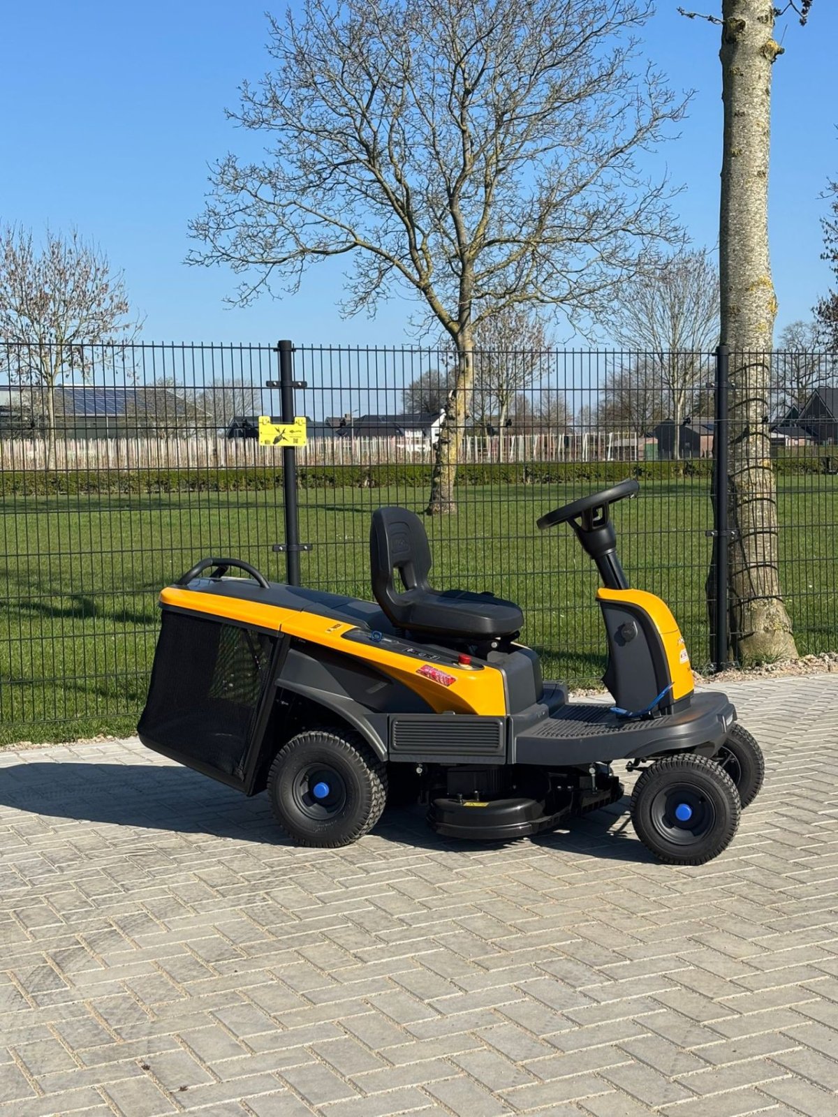 Sitzrasenmäher za tip Stiga -, Gebrauchtmaschine u Wadenoijen (Slika 1)